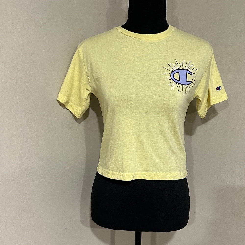 *CHAMPION* Light Yellow x Blue Logo Crop Top Shirt Size Medium
